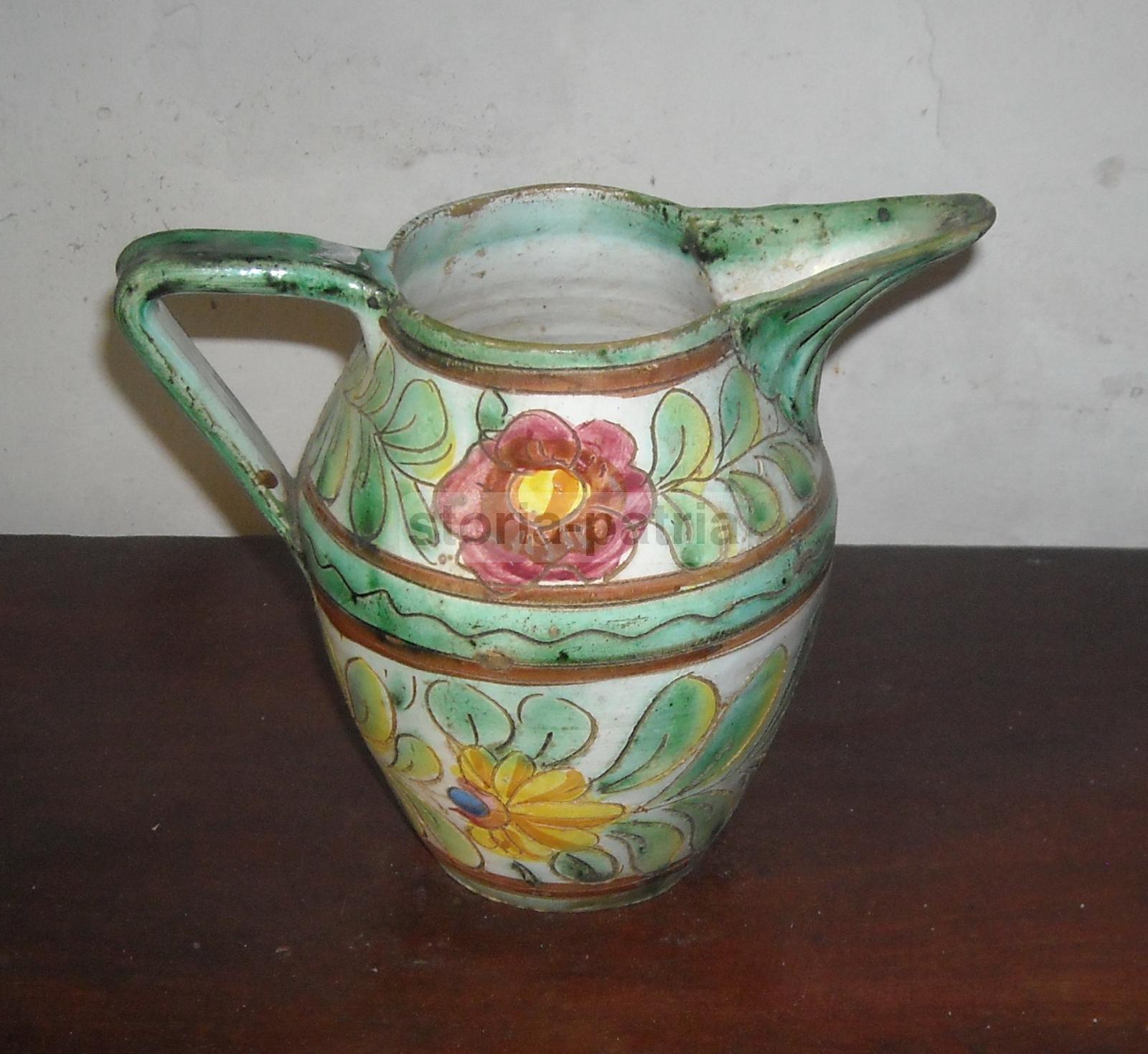 Ceramica Popolare Floreale, Bella Decorazione Policroma, Brocca Decorativa, d'Epoca immagine 1