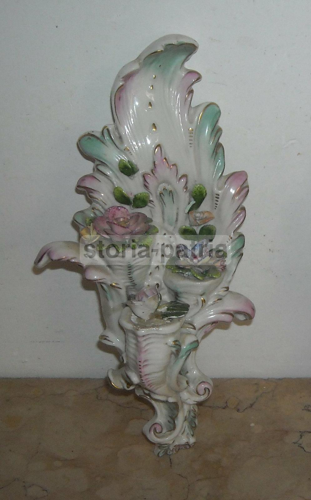 Graziosa Porcellana Decorata, Pregevoli Motivi Floreali, Bella Artistica Scultura immagine 1